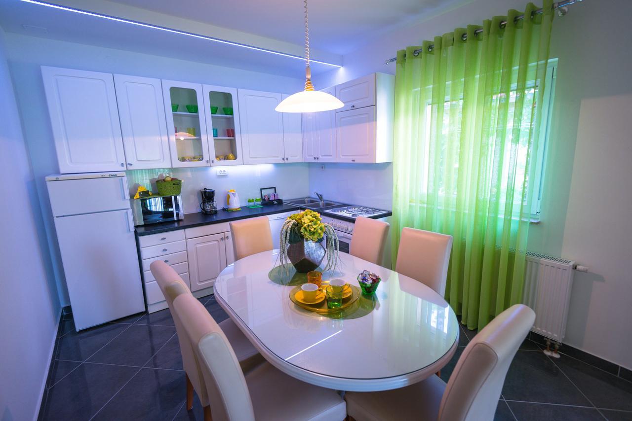 Apartments Sunny Garden Brodarica  Esterno foto